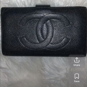 Vintage Chanel caviar skin wallet
